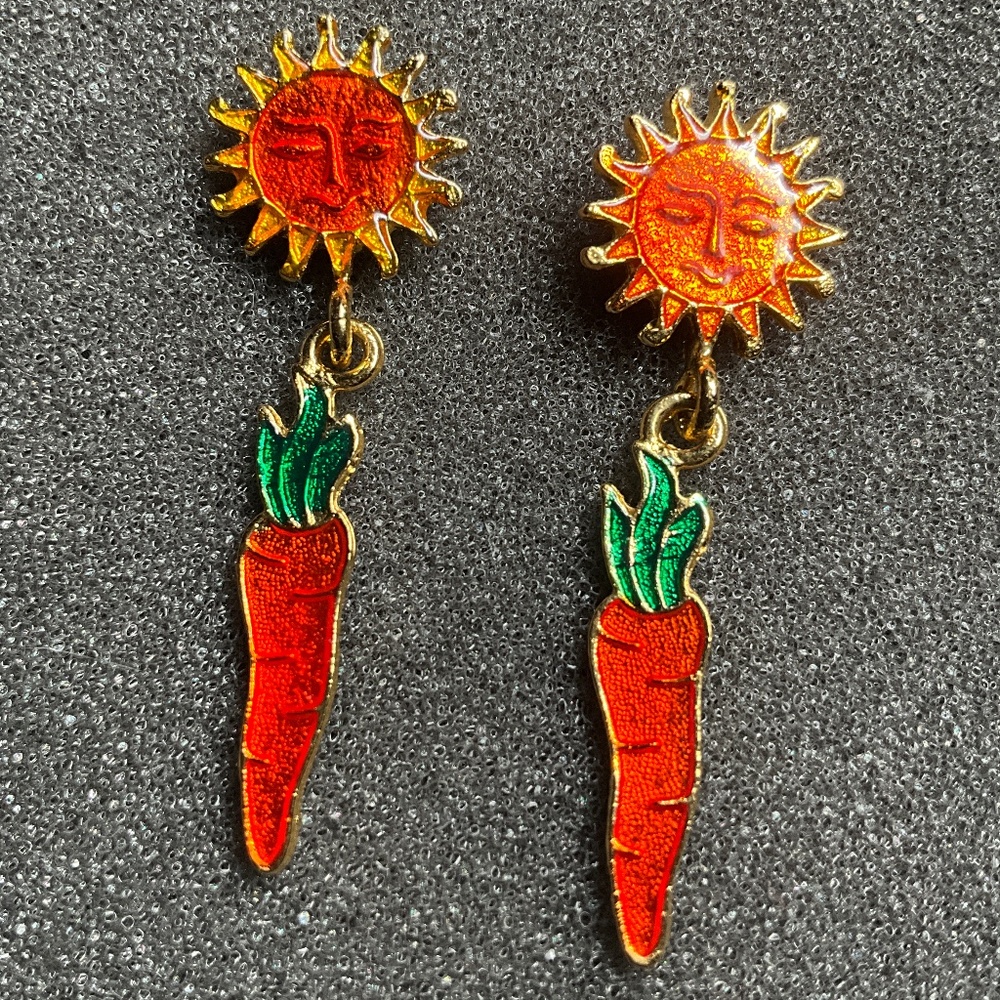 Vintage DON - LIN Sun & Carrot Earrings Signed Dangle